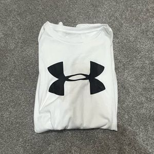 Under Armour T shirt